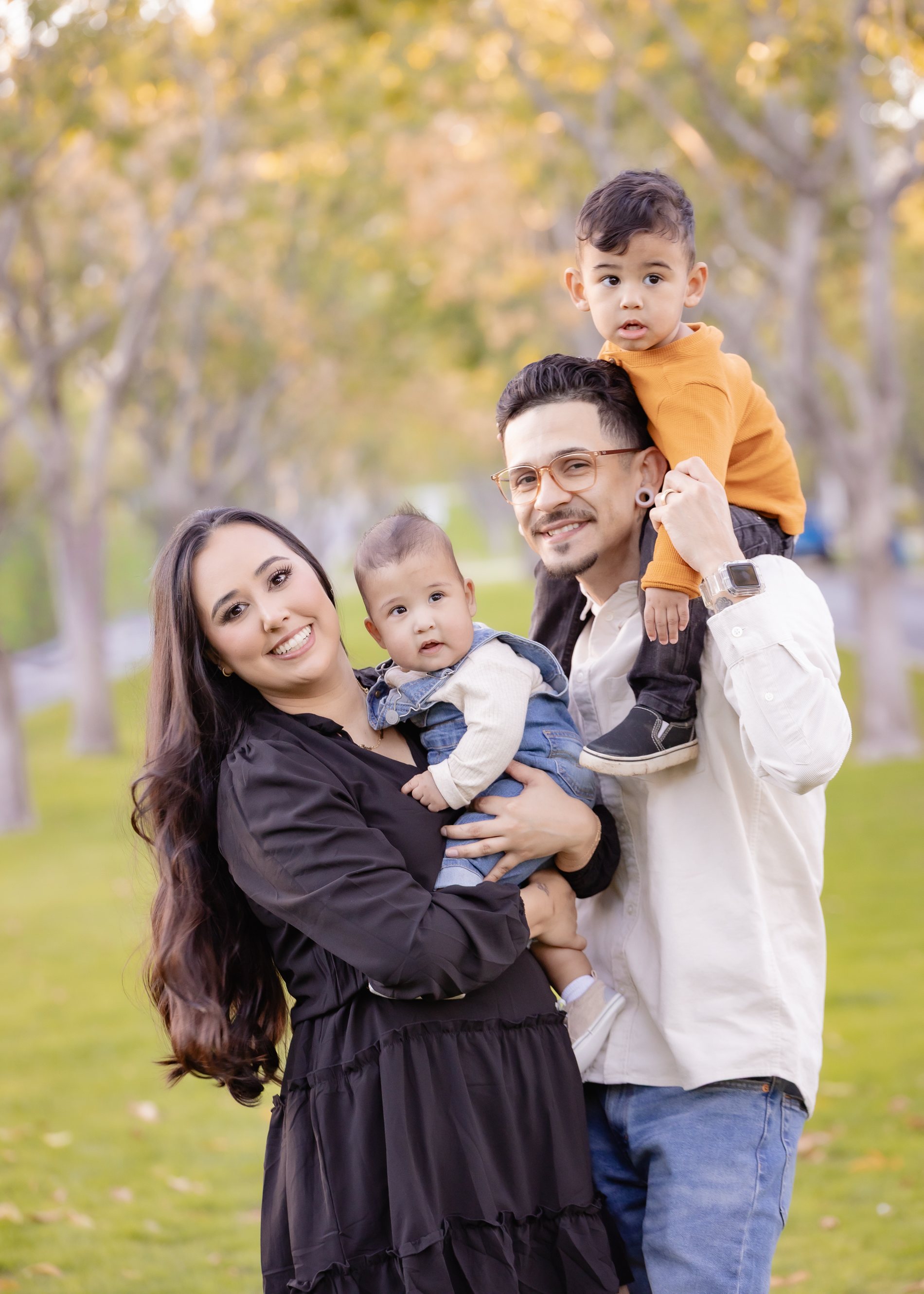 Barrios family portrait by Pak Studios in Arizona family portrait session