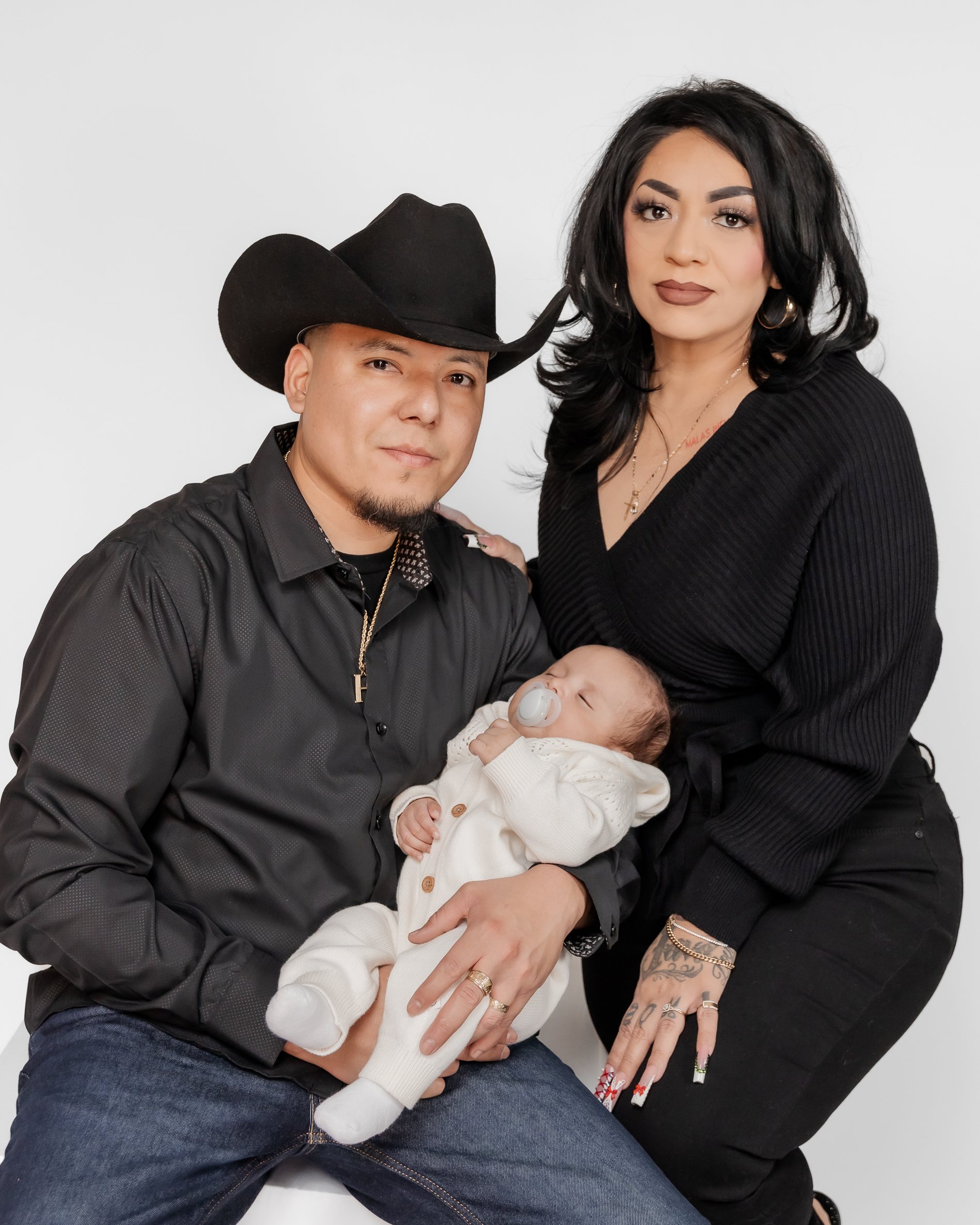 Senya family portrait by Pak Studios in Arizona family portrait session