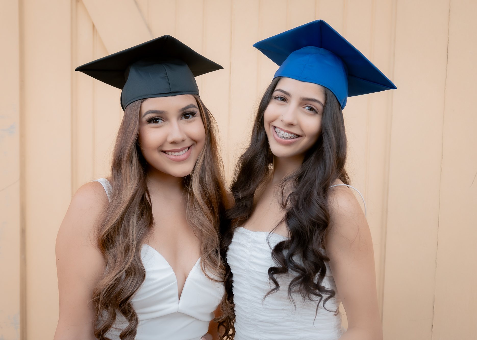 Caressa & Jennah graduation portrait by Pak Studios in Arizona graduation portrait session