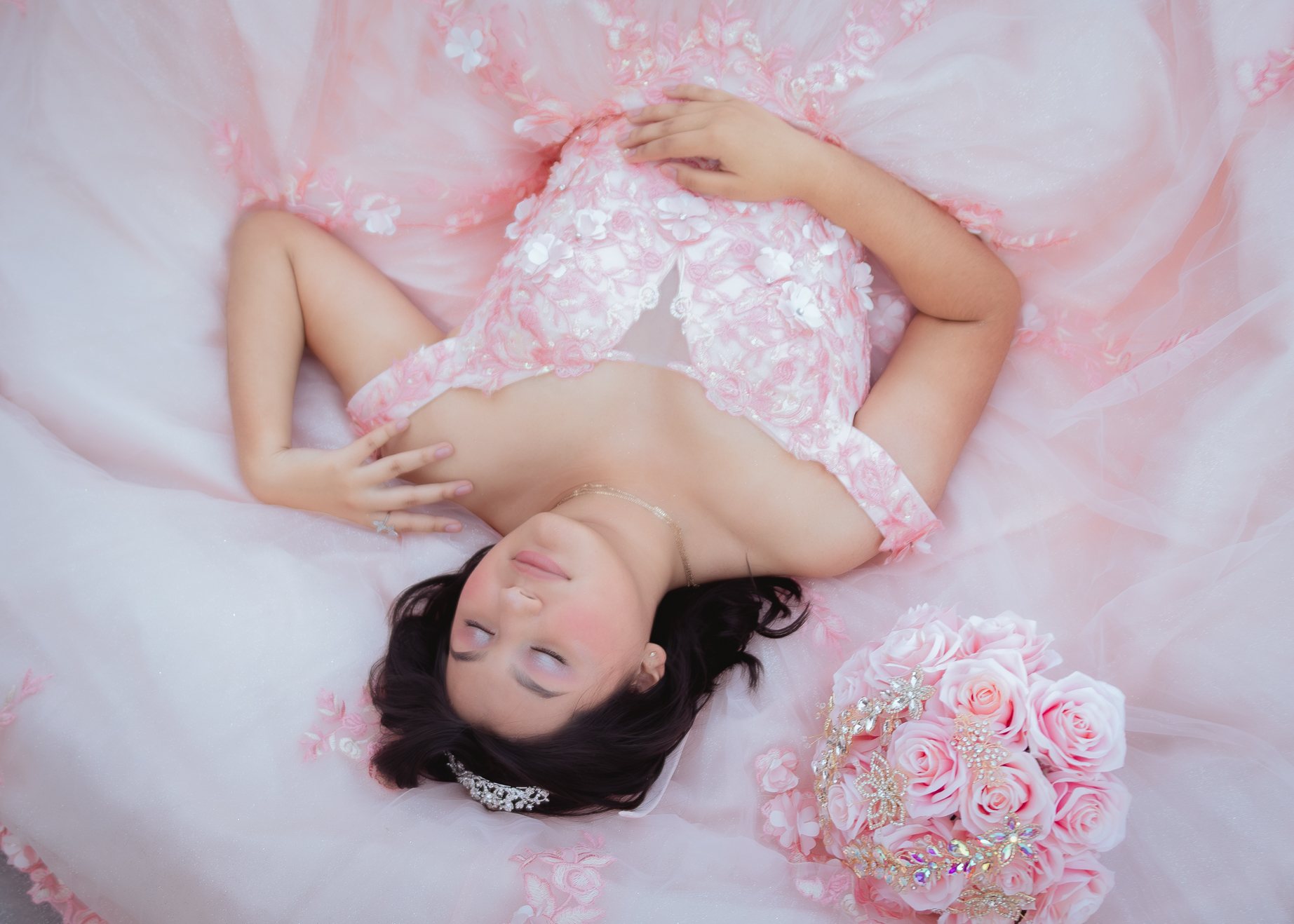 Ashlyn quinceañera portrait by Pak Studios in Arizona quinceañera portrait session