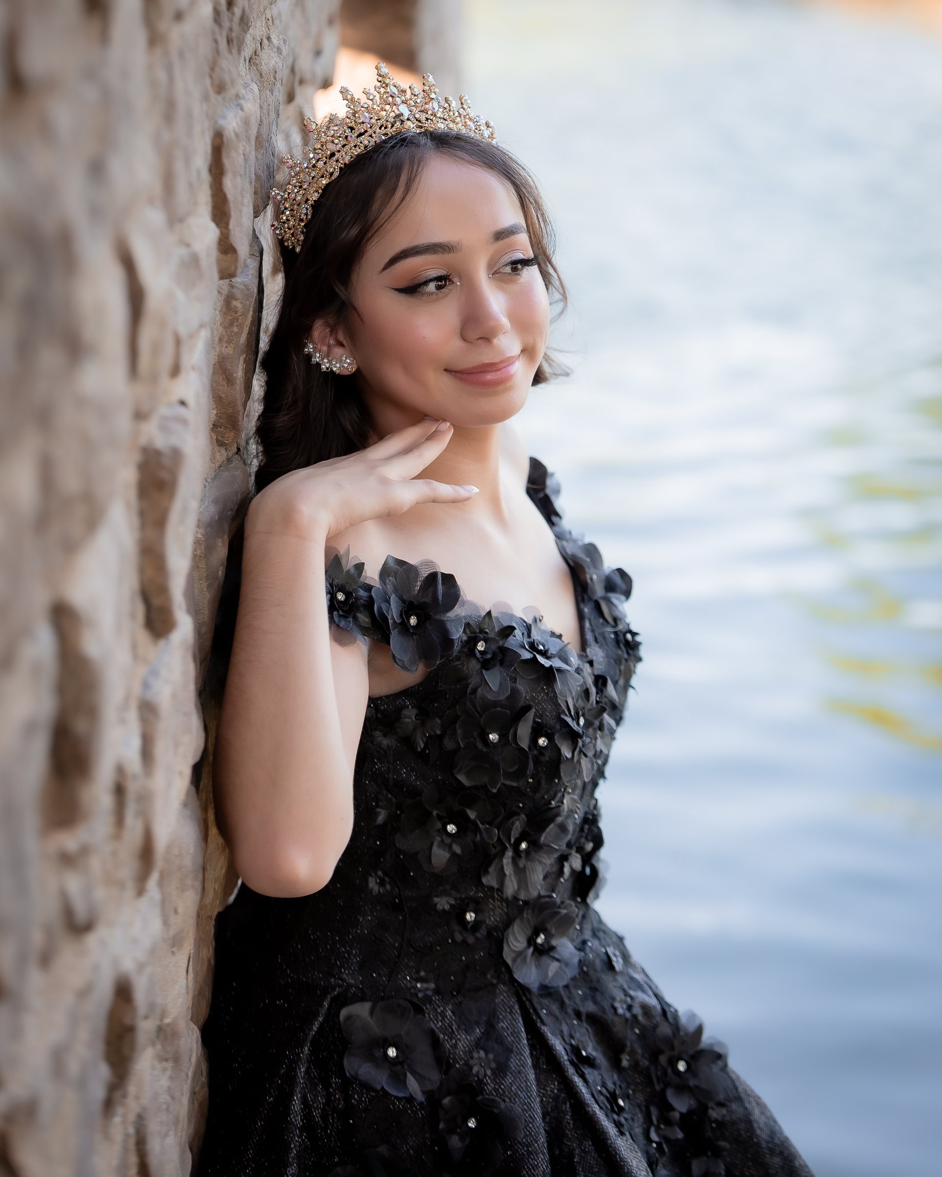 Crystal quinceañera portrait by Pak Studios in Arizona quinceañera portrait session
